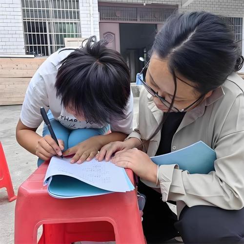 去形式化，重实效 教育教学检测与评价活动的优化路径